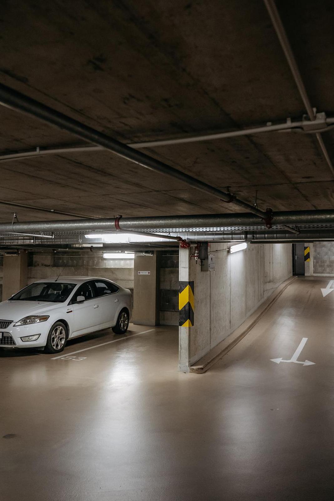 Prague Days - Bright Apartment - Balcony - Private Parking Exterior foto